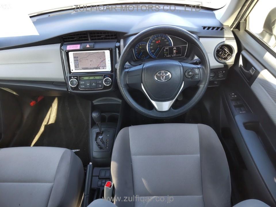 TOYOTA COROLLA AXIO 2014 Image 8