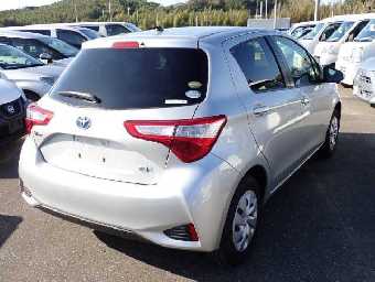 TOYOTA VITZ 2018 Image 2