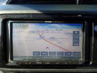 TOYOTA VITZ 2018 Image 4