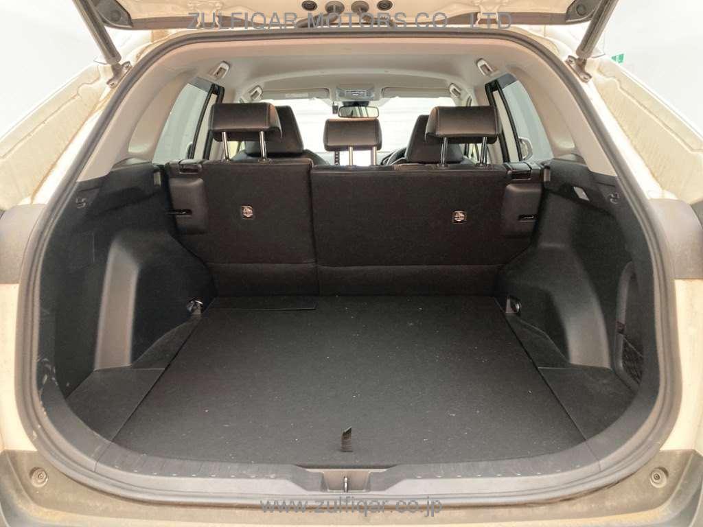 TOYOTA RAV-4 2020 Image 9