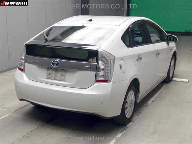 TOYOTA PRIUS 2014 Image 4