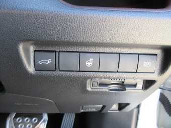 TOYOTA RAV-4 2020 Image 17