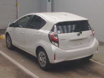 TOYOTA AQUA 2020 Image 4