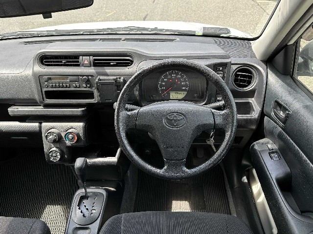 TOYOTA PROBOX 2018 Image 26