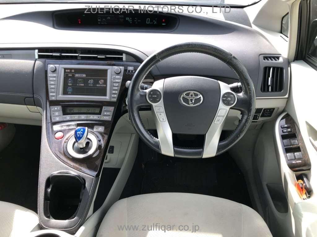 TOYOTA PRIUS PHV 2013 Image 6