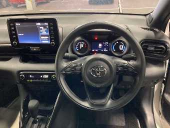 TOYOTA YARIS 2021 Image 6