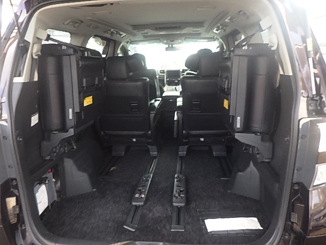 TOYOTA VELLFIRE 2014 Image 31