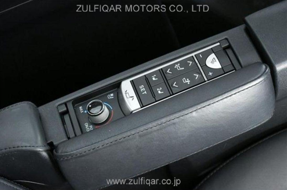 TOYOTA VELLFIRE 2014 Image 9