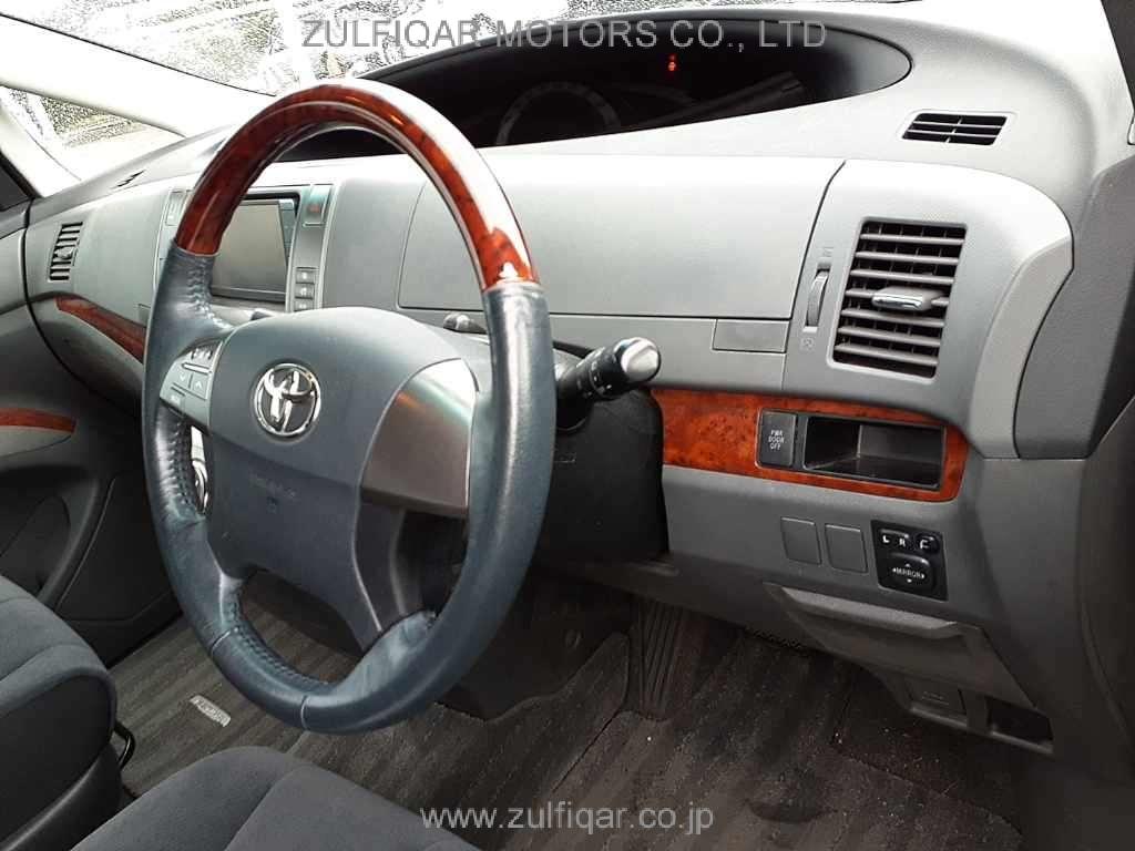 TOYOTA ESTIMA 2011 Image 7