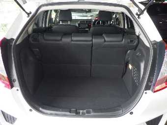 HONDA FIT HYBRID 2015 Image 8