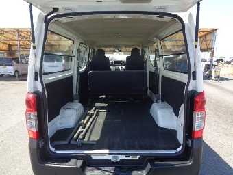 NISSAN NV350 CARAVAN 2018 Image 3