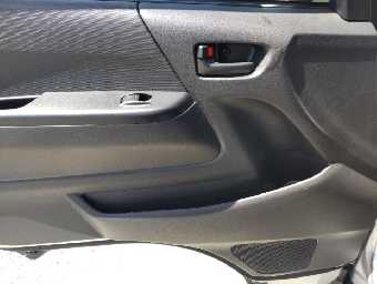 TOYOTA HIACE 2017 Image 11