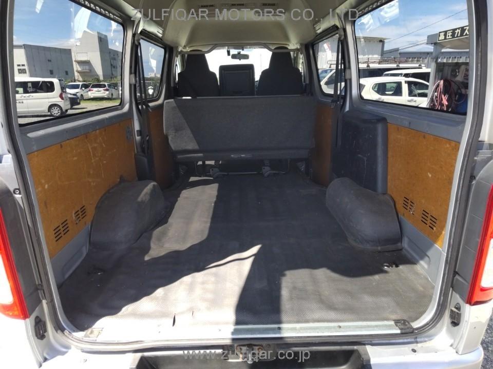 TOYOTA HIACE 2017 Image 7