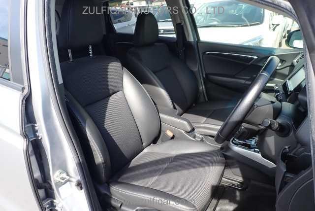 HONDA FIT HYBRID 2018 Image 6