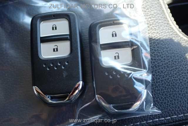 HONDA FIT HYBRID 2018 Image 9