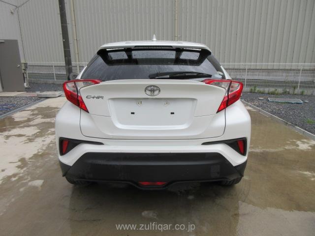 TOYOTA C-HR 2017 Image 4