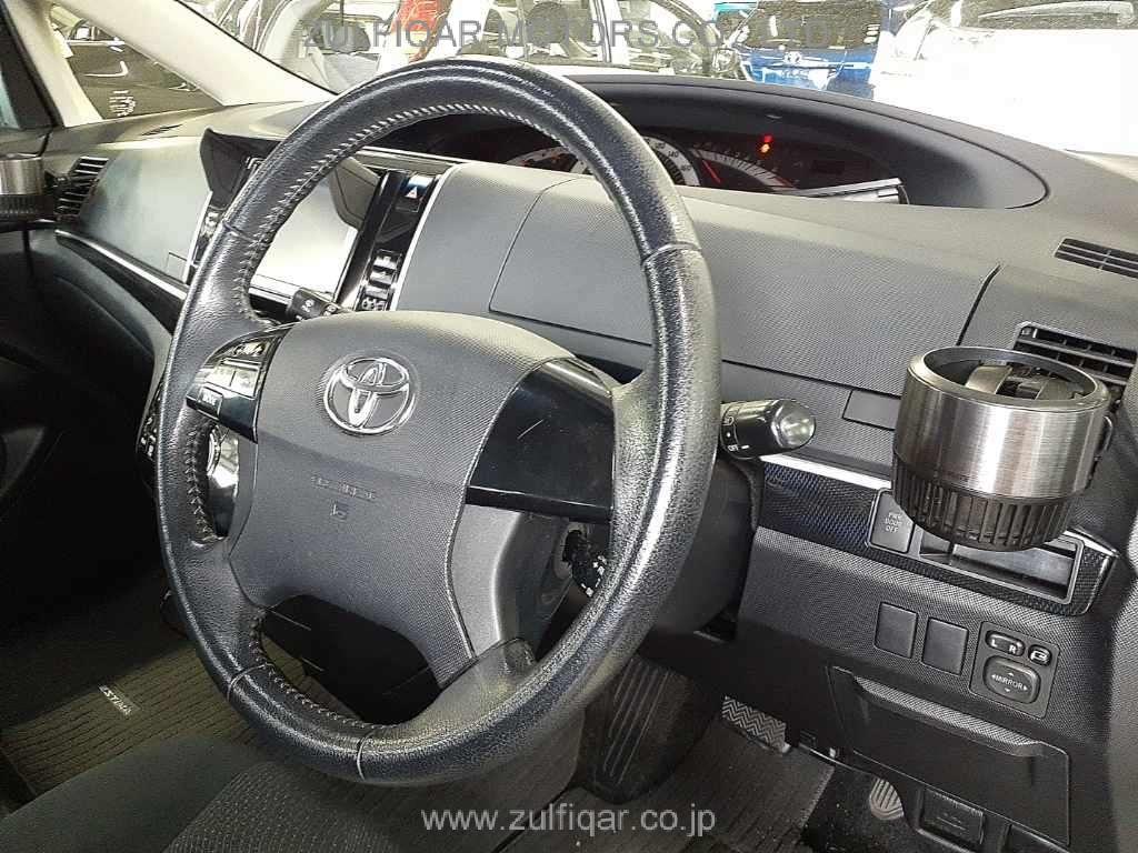 TOYOTA ESTIMA 2012 Image 7