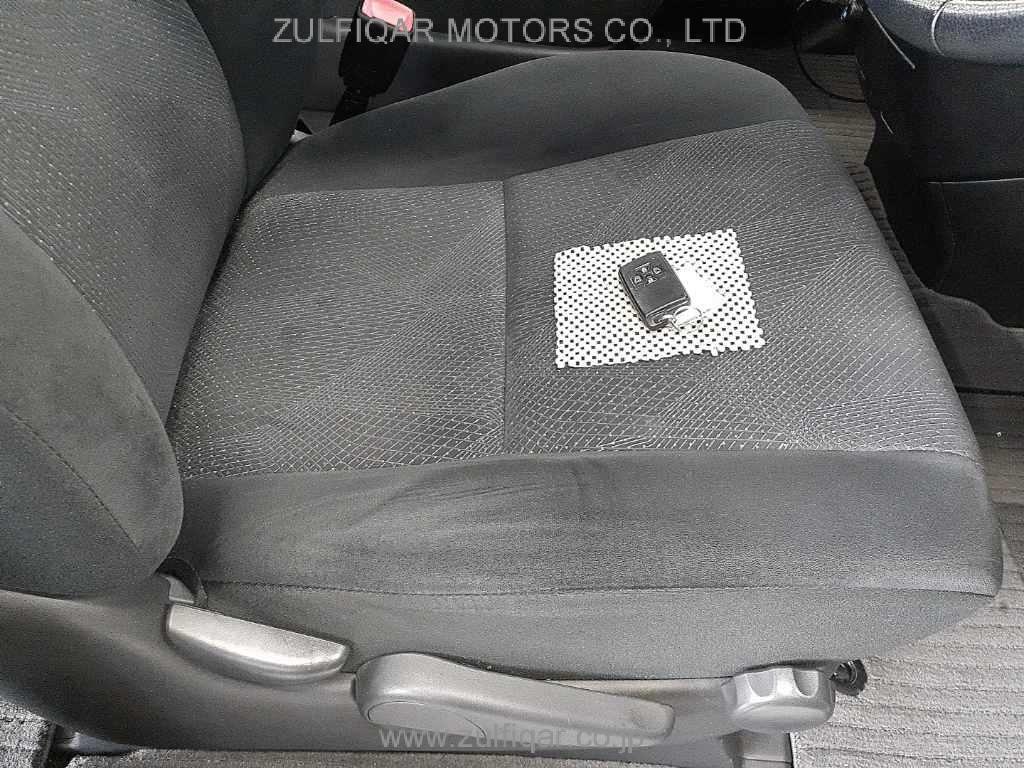 TOYOTA ESTIMA 2012 Image 8