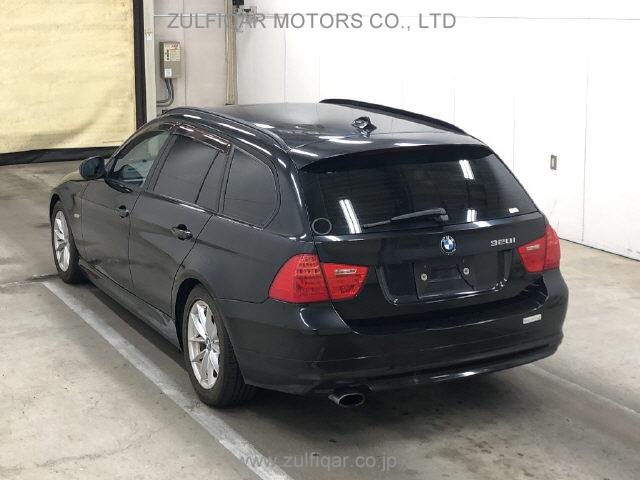 BMW 3 SERIES 2010 Image 2