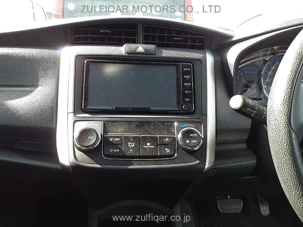 TOYOTA COROLLA FIELDER 2018 Image 10