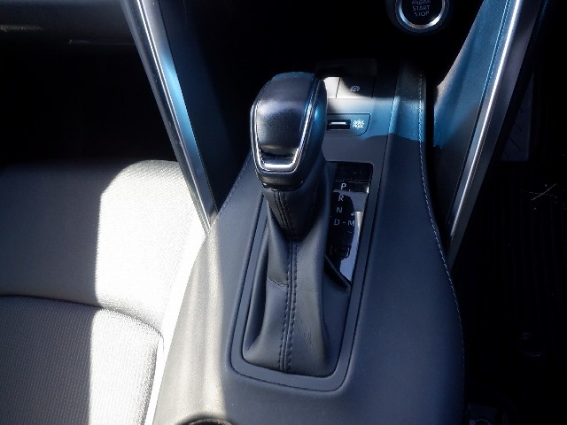 TOYOTA HARRIER 2021 Image 21