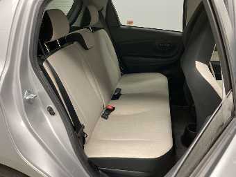 TOYOTA VITZ 2018 Image 11