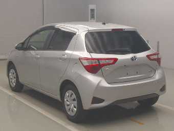 TOYOTA VITZ 2018 Image 4