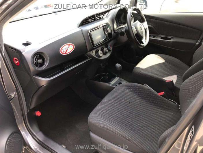 TOYOTA VITZ 2019 Image 9