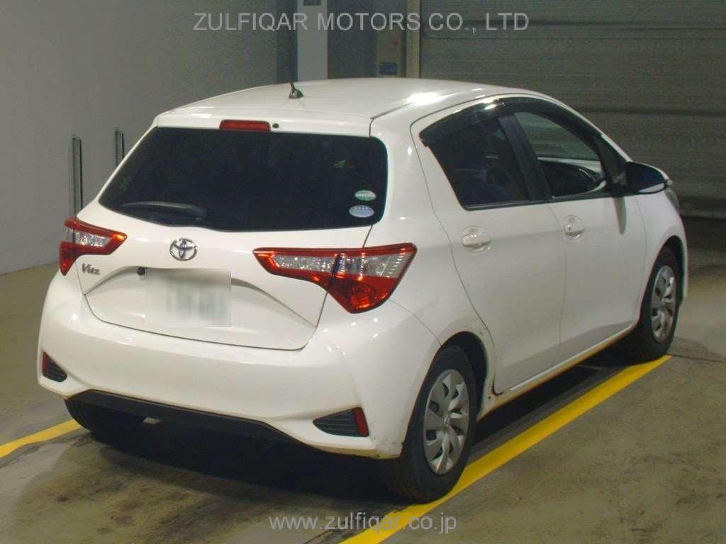 TOYOTA VITZ 2017 Image 2