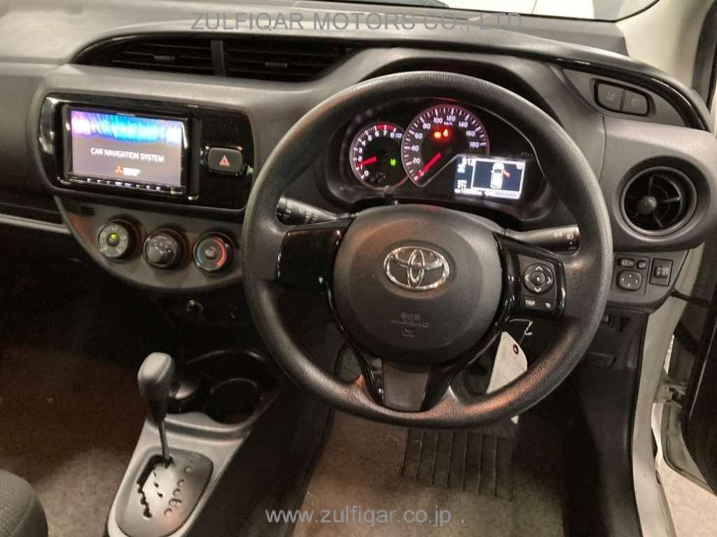 TOYOTA VITZ 2017 Image 6