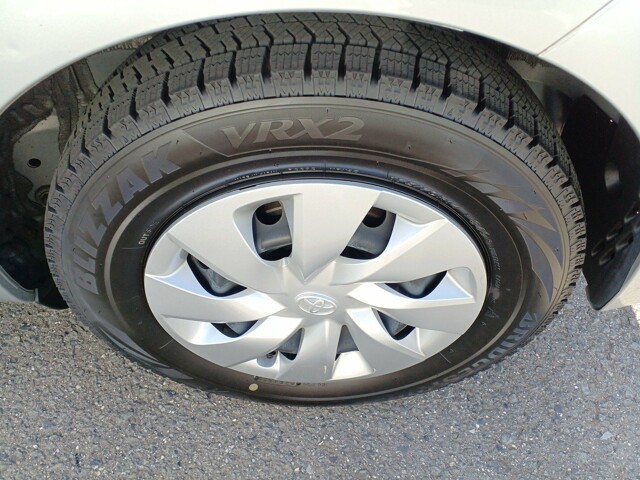 TOYOTA VITZ 2018 Image 19