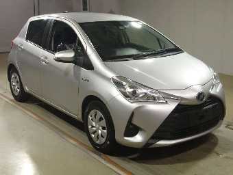 TOYOTA VITZ 2018 Image 3
