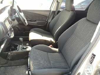 TOYOTA VITZ 2018 Image 17