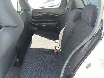 TOYOTA VITZ 2018 Image 18