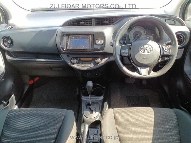 TOYOTA VITZ 2018 Image 26