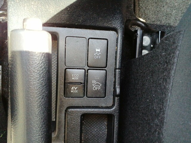 TOYOTA VITZ 2018 Image 31