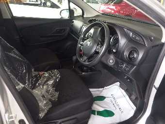 TOYOTA VITZ 2018 Image 5