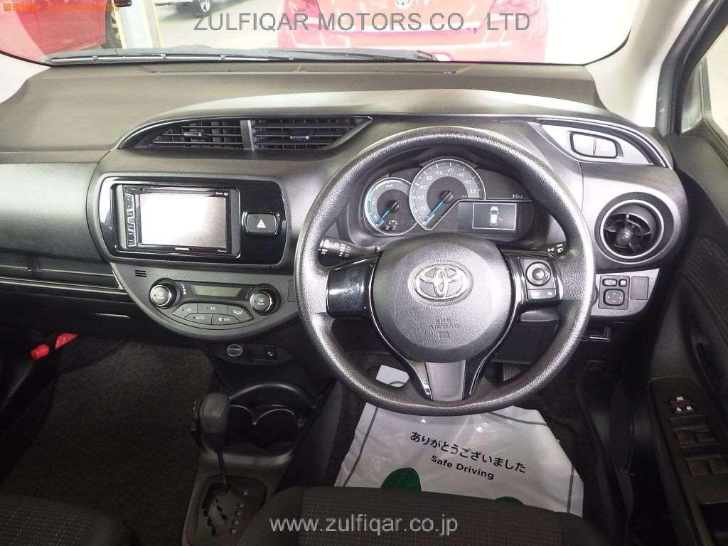 TOYOTA VITZ 2018 Image 6