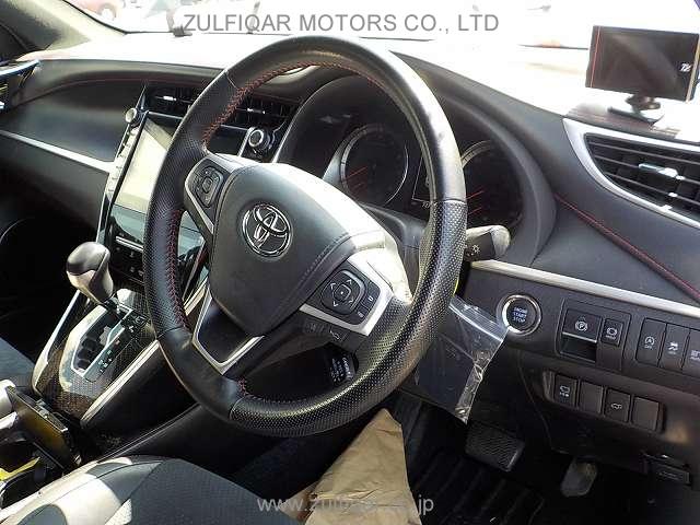 TOYOTA HARRIER 2019 Image 11