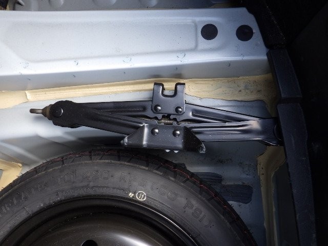 TOYOTA MARK X 2017 Image 19