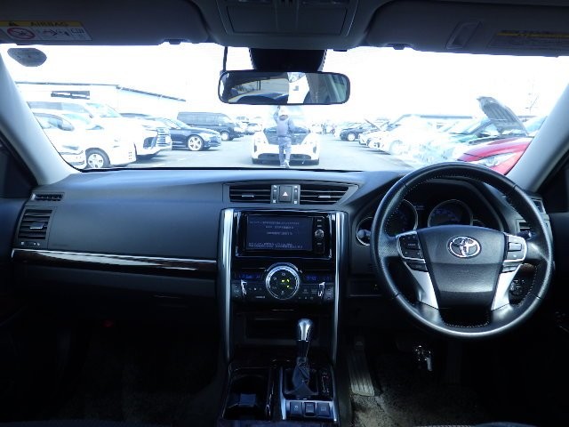 TOYOTA MARK X 2017 Image 21