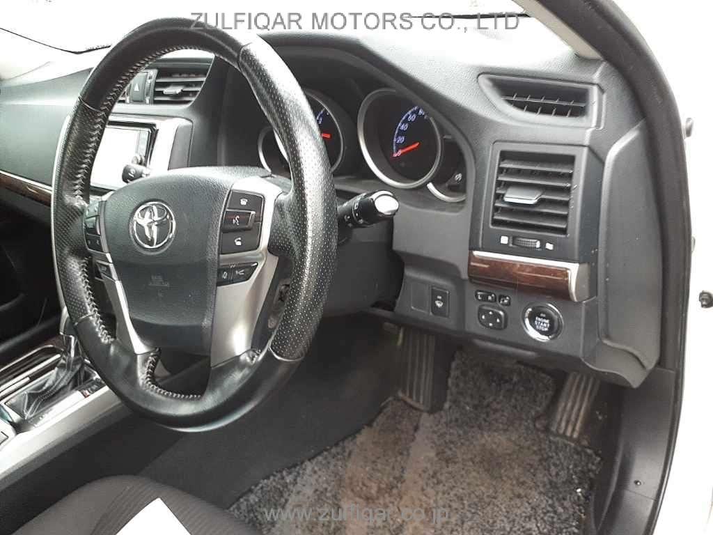 TOYOTA MARK X 2017 Image 7