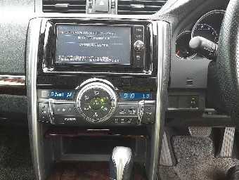 TOYOTA MARK X 2017 Image 9