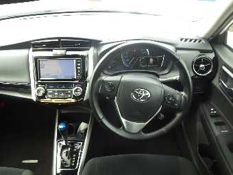 TOYOTA COROLLA FIELDER 2018 Image 17