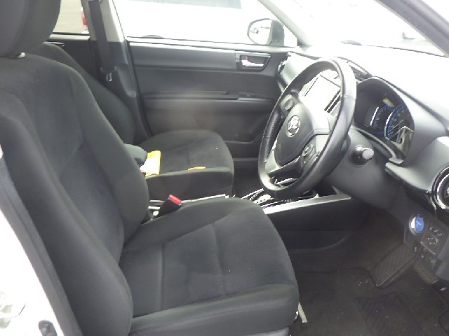 TOYOTA COROLLA FIELDER 2018 Image 24