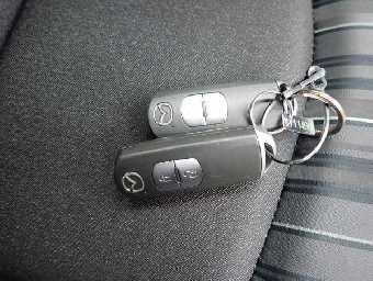 MAZDA DEMIO 2017 Image 7