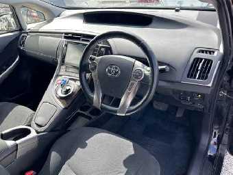 TOYOTA PRIUS PHV 2014 Image 3