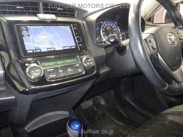 TOYOTA COROLLA AXIO 2013 Image 3