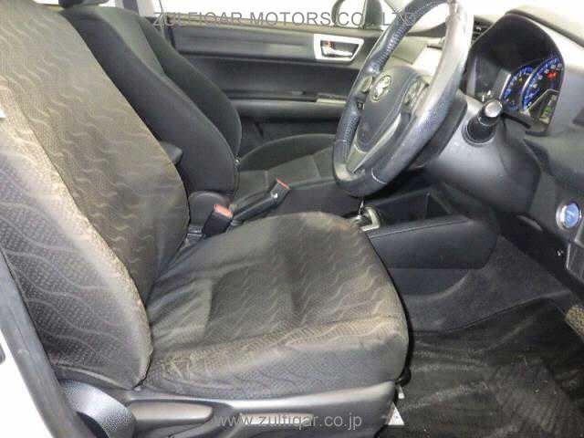 TOYOTA COROLLA AXIO 2013 Image 6