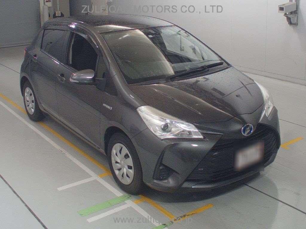 TOYOTA VITZ 2017 Image 5